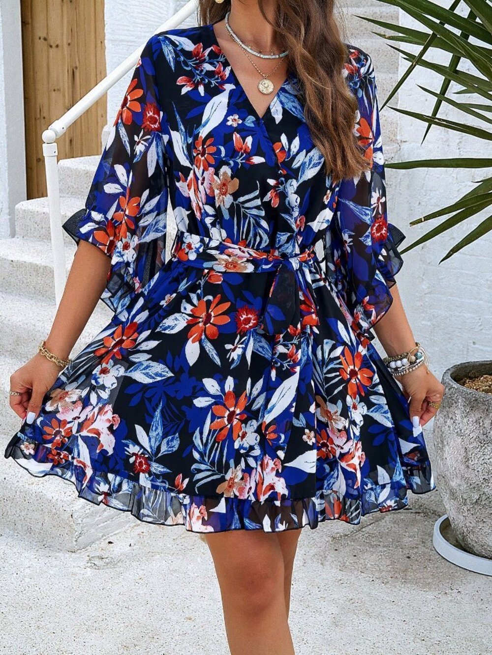 Black Boho Women's Printed Mini Dress with Flare Sleeves and Belt - Picture 5 of 6
